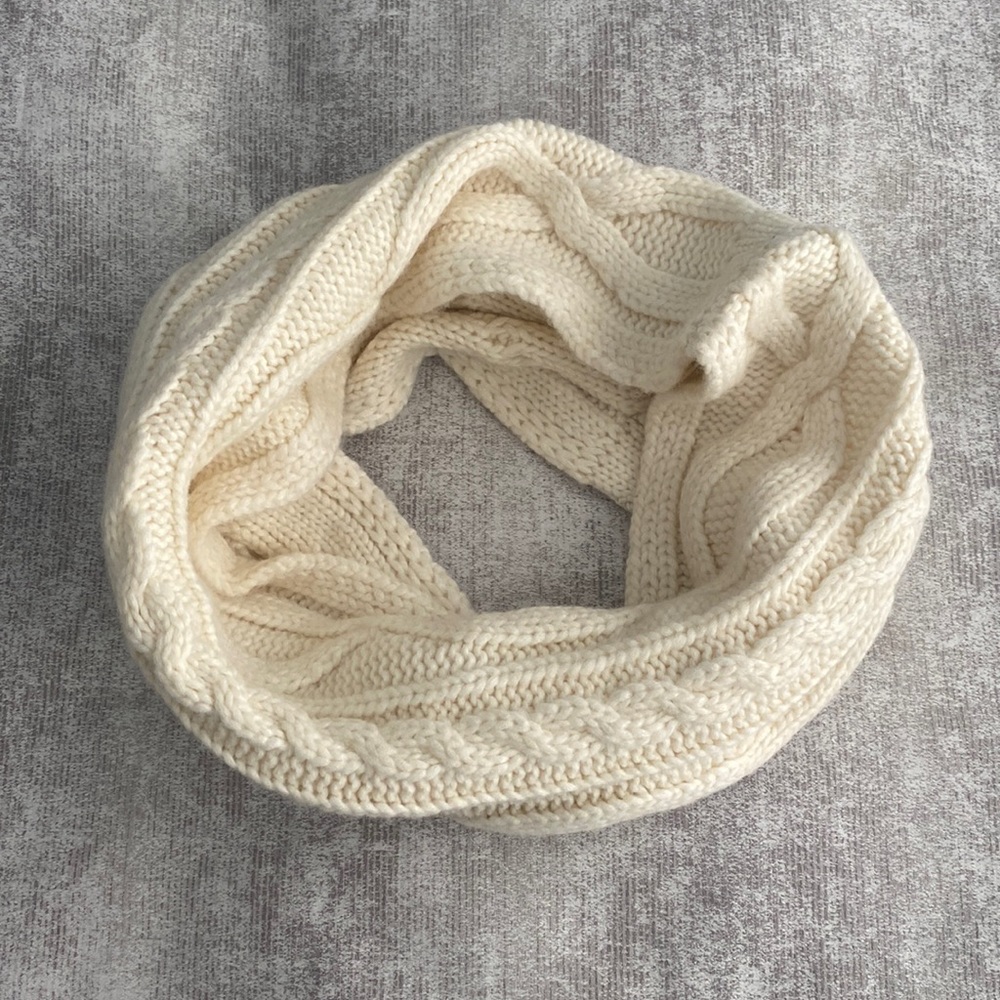 Banana Republic Infinity Neck Scarf